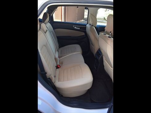 Used 2016 Ford Edge SEL image 25