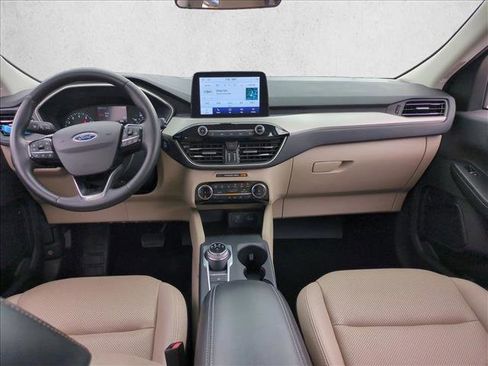 Used 2022 Ford Escape SEL w/ Class II Trailer Tow Package AWD/4WD image 18
