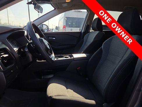 Used 2023 Nissan Rogue SV image 15