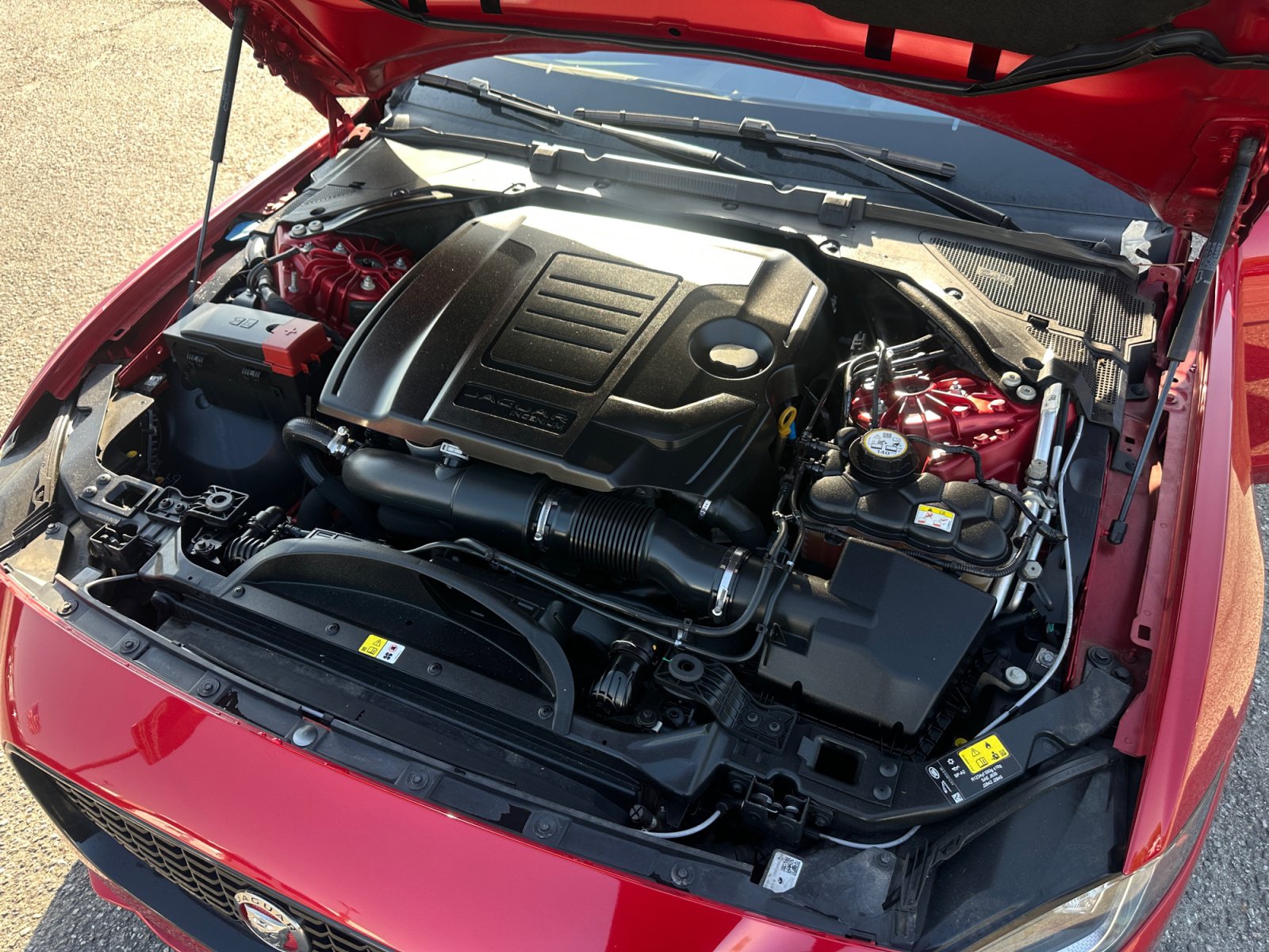 Used 2020 Jaguar XE S RWD image 30