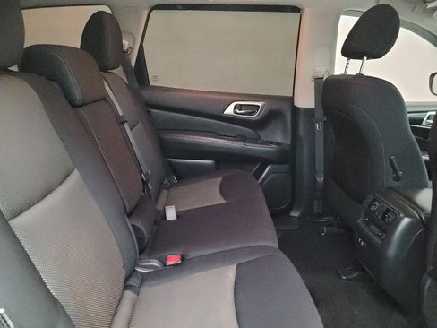 Used 2020 Nissan Pathfinder S image 19