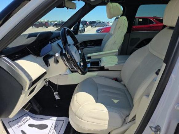 Used 2023 Land Rover Range Rover SE AWD/4WD image 4