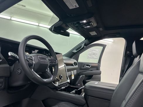 New 2026 GMC Yukon Denali w/ Sun & Power Step Package image 30