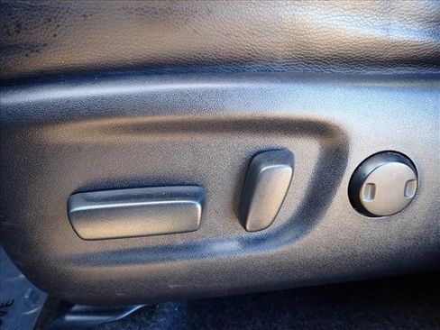 Used 2018 Toyota RAV4 Limited image 13