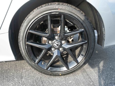 Used 2025 Honda Civic Sport image 28