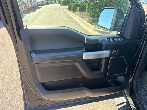 Used 2018 Ford F150 Lariat w/ Equipment Group 502A Luxury AWD/4WD image 8