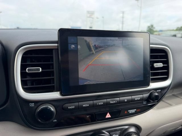 Certified 2023 Hyundai Venue SEL FWD image 20