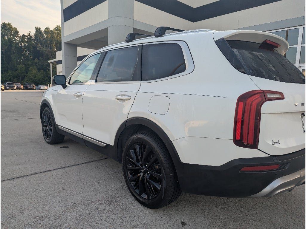 Used 2021 Kia Telluride SX w/ Towing Package FWD image 4