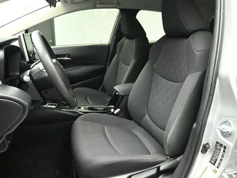 Used 2020 Toyota Corolla LE image 11