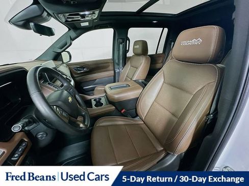 Used 2024 Chevrolet Suburban High Country w/ Premium Package image 24