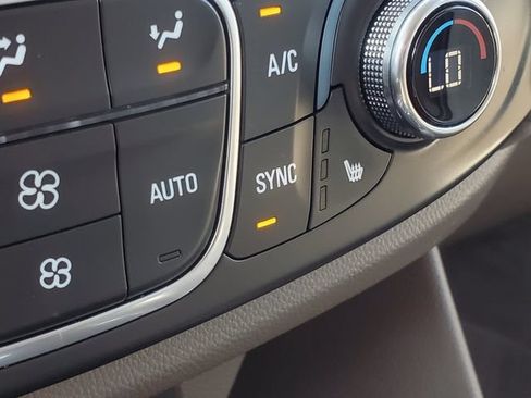 Used 2020 Chevrolet Traverse LT AWD/4WD image 21