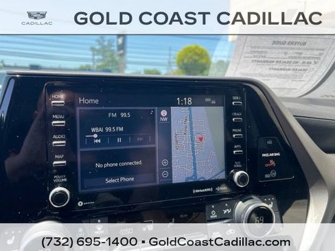Used 2021 Toyota Highlander XLE AWD/4WD image 21