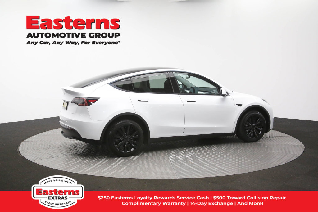 Used 2023 Tesla Model Y Long Range AWD/4WD image 40