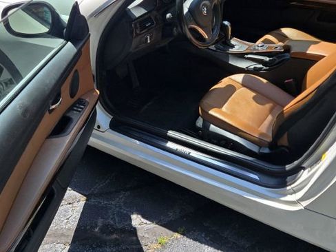 Used 2013 BMW 328i Convertible RWD image 5
