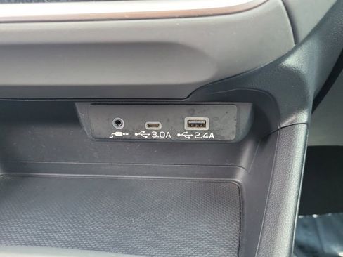 Used 2024 Subaru Crosstrek 2.0i Premium image 32