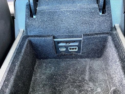 Used 2022 Cadillac XT6 Premium Luxury w/ Technology Package image 26