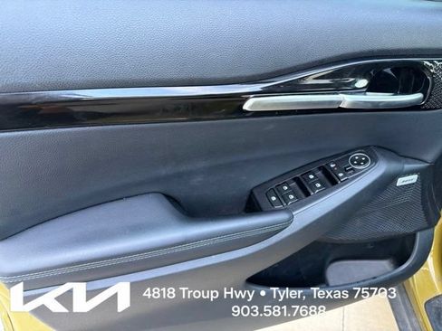 Certified 2024 Kia Seltos SX w/ SX Sunroof Package AWD/4WD image 15