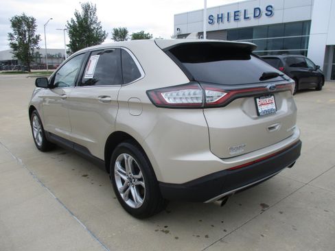 Used 2017 Ford Edge Titanium w/ Cold Weather Package FWD image 3