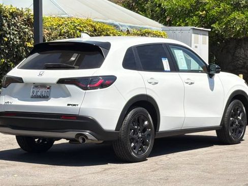 Certified 2024 Honda HR-V Sport image 4
