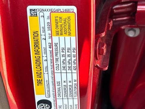 Used 2023 Chevrolet Equinox Premier AWD/4WD image 14