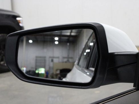 Used 2022 Chevrolet Malibu LT image 39