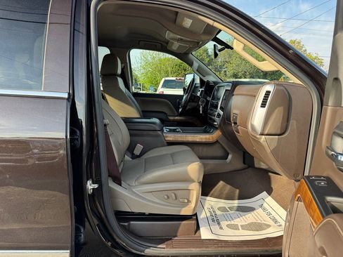 Used 2019 GMC Sierra 2500 SLT w/ Duramax Plus Package AWD/4WD image 30