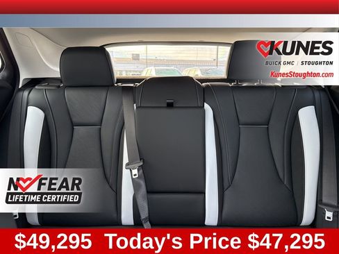 New 2026 Buick Envision Sport Touring image 35