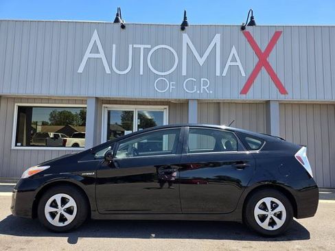 Used 2013 Toyota Prius Three FWD image 1