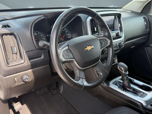 Used 2022 Chevrolet Colorado LT RWD image 4