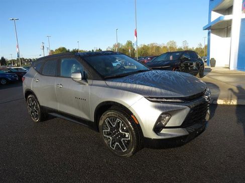 New 2025 Chevrolet Blazer RS w/ Driver Confidence II Package image 3