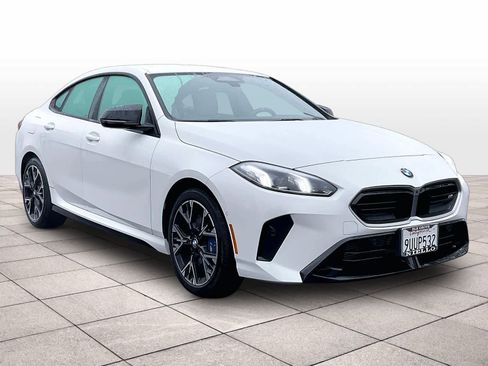 Used 2025 BMW M235i xDrive w/ Technology Package image 2