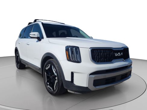 Used 2023 Kia Telluride EX AWD/4WD image 7
