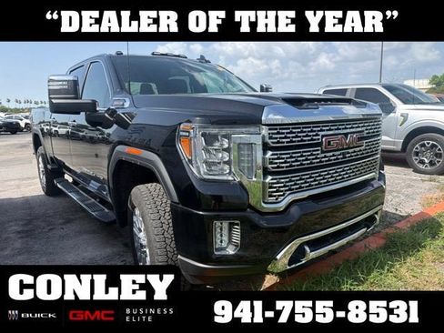 Used 2022 GMC Sierra 2500 Denali AWD/4WD image 1