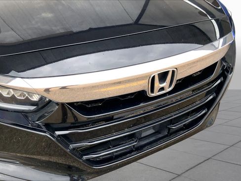 Used 2018 Honda Accord Touring image 29