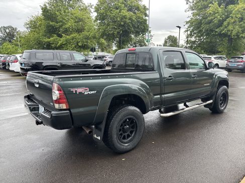 Used 2011 Toyota Tacoma 4x4 Double Cab w/ TRD Sport Pkg w/JBL Audio image 4
