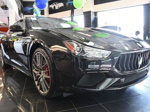 Used 2022 Maserati Ghibli Modena Q4 AWD/4WD image 3