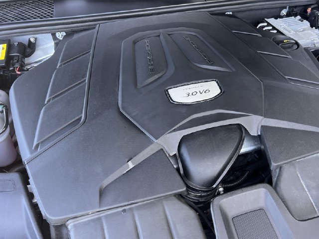 Used 2019 Porsche Cayenne AWD/4WD image 35