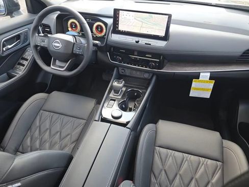 New 2026 Nissan Rogue Platinum w/ Tech Package image 18