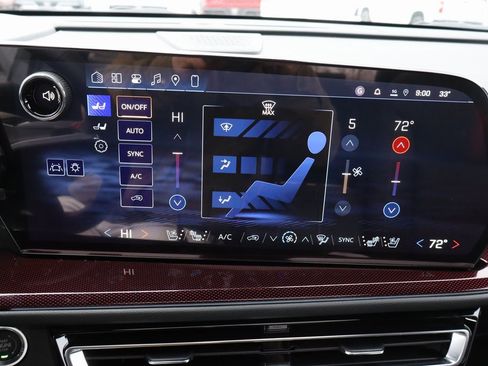 New 2026 Chevrolet Traverse RS image 14