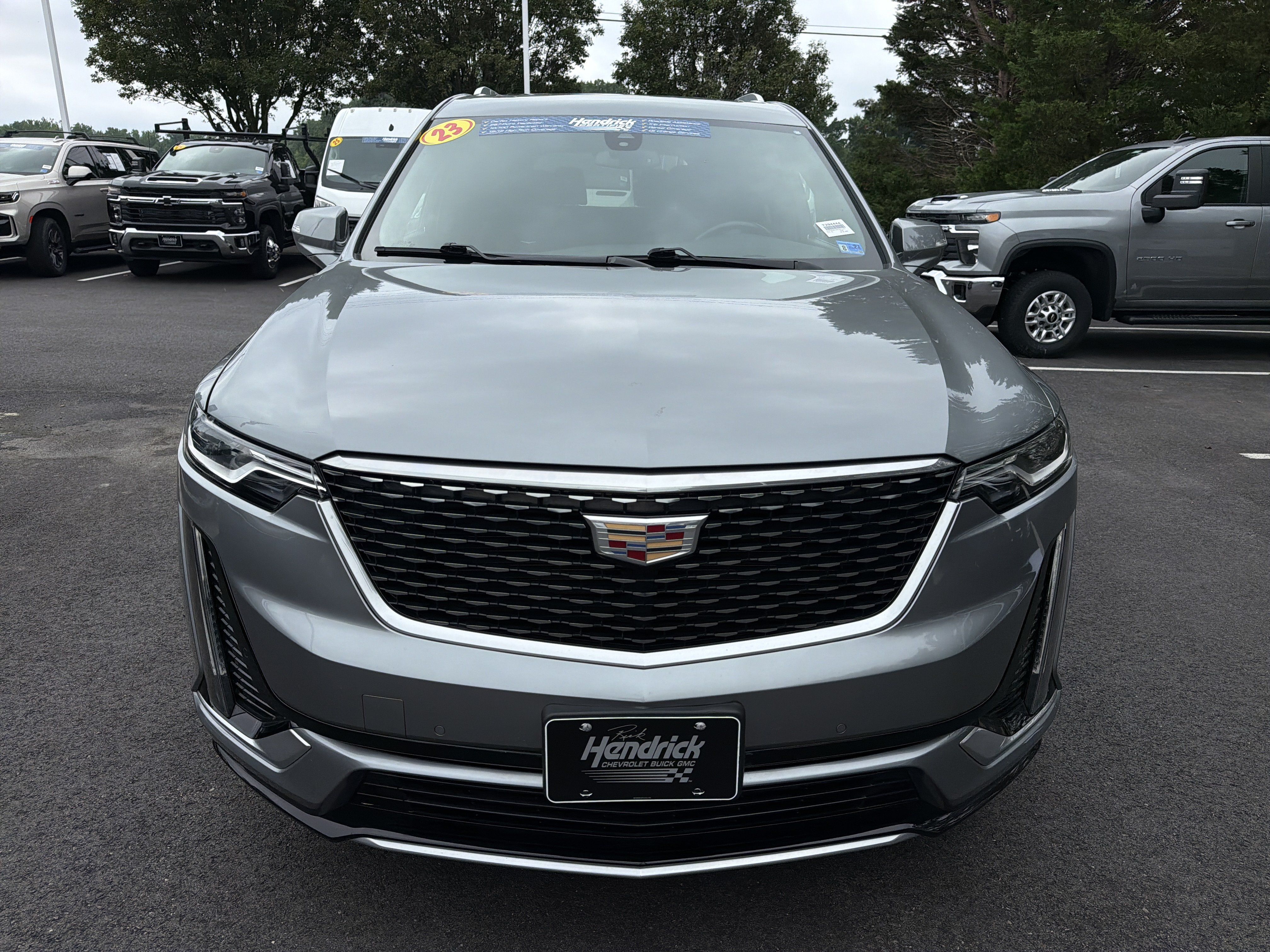 Used 2023 Cadillac XT6 Luxury AWD/4WD image 3