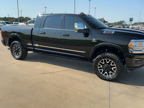 Used 2024 RAM 2500 Limited image 3