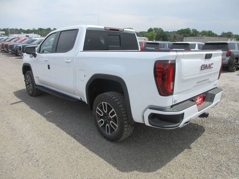 New 2026 GMC Sierra 1500 AT4 w/ AT4 Premium Package AWD/4WD image 10