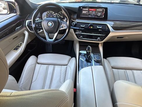 Used 2019 BMW 530i xDrive w/ Convenience Package image 25