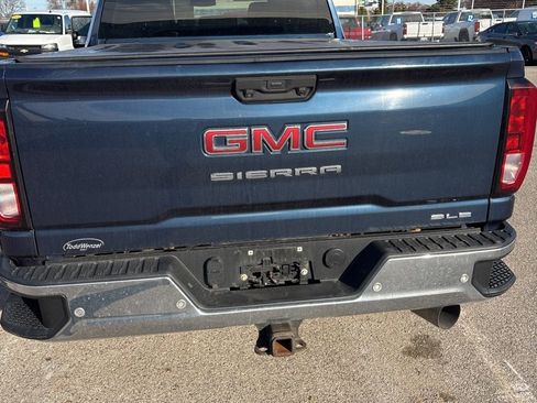 Used 2021 GMC Sierra 2500 SLE w/ SLE Value Package; image 5