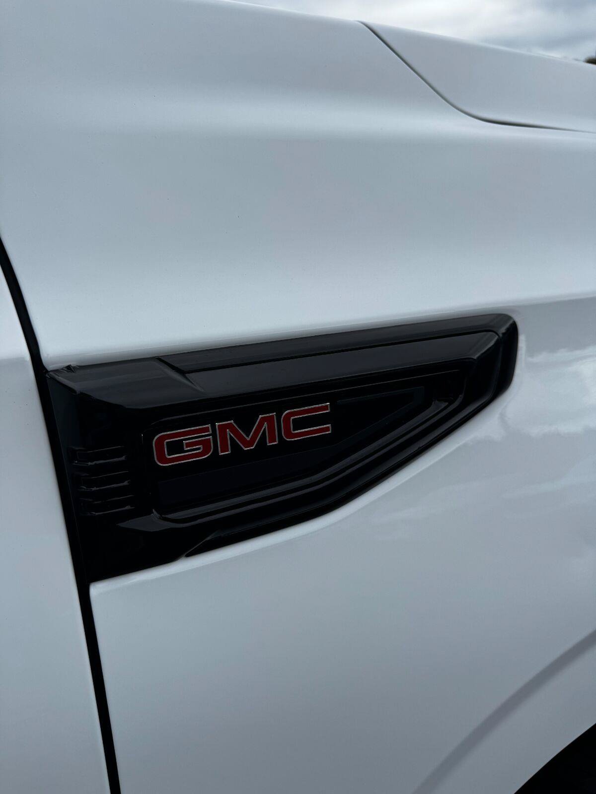 Used 2025 GMC Yukon XL Elevation w/ LPO, Floor Liner Package RWD image 17