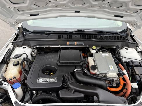 Used 2019 Ford Fusion SE FWD image 36