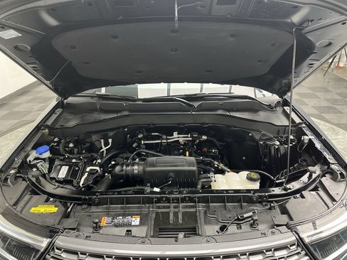 Used 2023 Ford Explorer XLT w/ Equipment Group 202A image 29