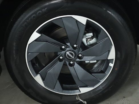 Certified 2026 Nissan Rogue SV image 10