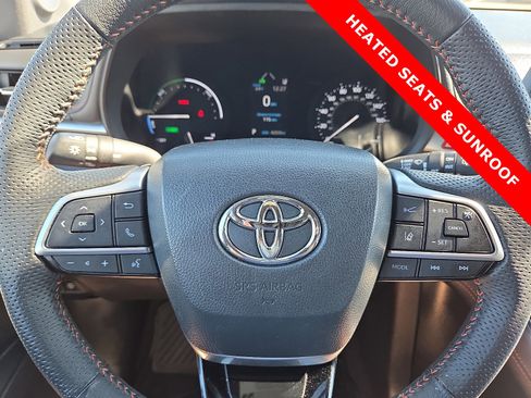 Used 2023 Toyota Sienna XSE w/ XSE Plus Package image 24