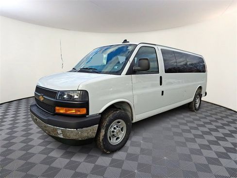 New 2025 Chevrolet Express 3500 LS image 2